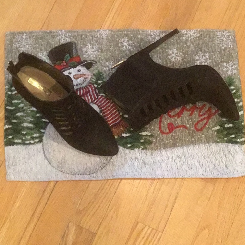 BCBGeneration BG-COY Black Booties - Size 8